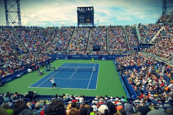tennis night match stadium